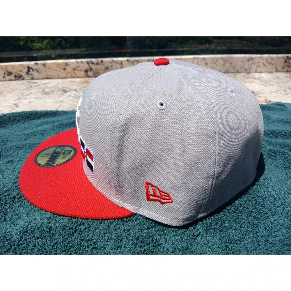 New Era New York Yankees Gray Red Dominican Republic Flag 59Fifty Fitted Hat Cap